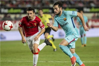 جوزي أرناييز.. موهبة تنتظر فرصة التحليق في سماء برشلونة