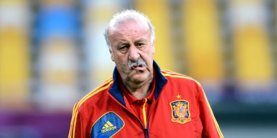 ديل بوسكي يحذر من تداعيات أزمة كاتالونيا