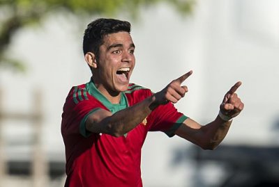 بنشرقي والحداد في قمة السعادة بمعسكر الأسود