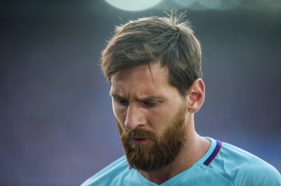 تسريبات: ميسي يتفوق على رونالدو ويتوَّج بجائزة الكرة الذهبية!