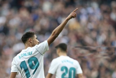 حكيمي يعلق على هدفه التاريخي