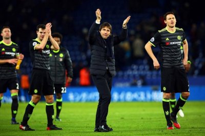 كونتي يطالب لاعبي تشيلسي بعدم التفكير في مواجهة برشلونة