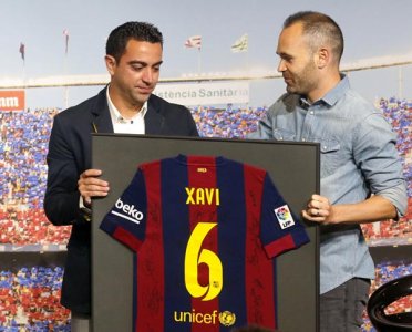 تشافي يؤكد أن إنييستا مازال قادرا على العطاء