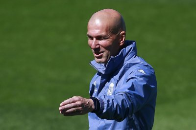 زيدان يؤكد مشاركة رونالدو في  الكلاسيكو 