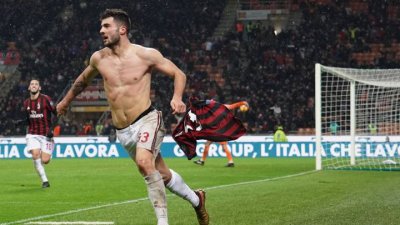 كأس ايطاليا: ميلان يحسم الدربي اللومباردي في الوقت الاضافي