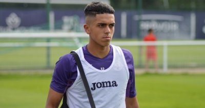 مغربي يطرق باب الفريق الأول لتولوز