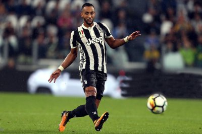 بنعطية  يواصل اللحاق بنابولي