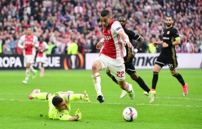 نجم أسود الأطلس مرشح لتعويض كوتينيو في ليفربول