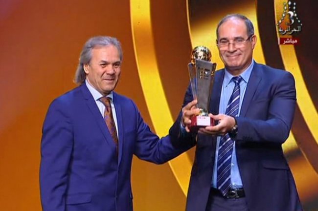 الزاكي بادو أفضل مدرب بالجزائر