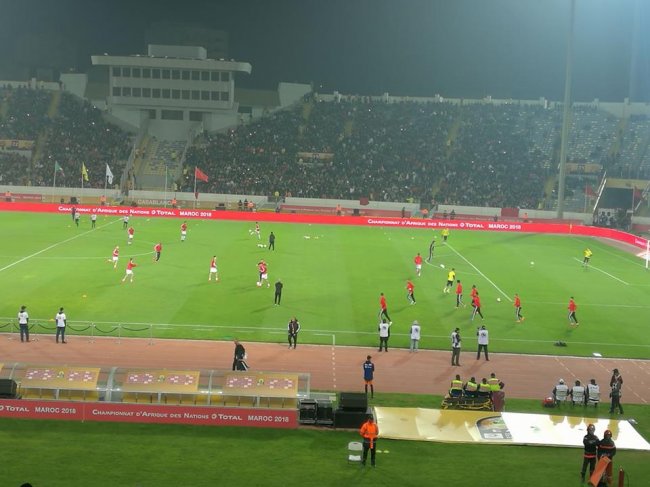 جماهير غفيرة حضرت لمركب محمد الخامس لمساندة الأسود