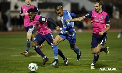 النصيري يريد التسجيل في مرمى بونو