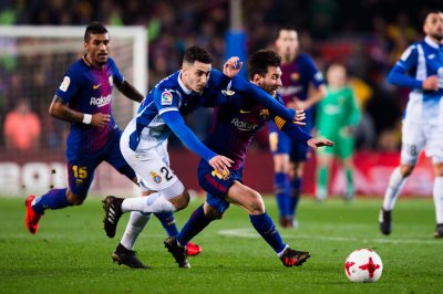 بطولة اسبانيا: ميسي وسواريز ينقذان برشلونة أمام الافيس المتواضع