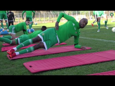 فيديو- المنتخب الوطني للاعبين المحليين يواصل استعداداته لمباراة ليبيا