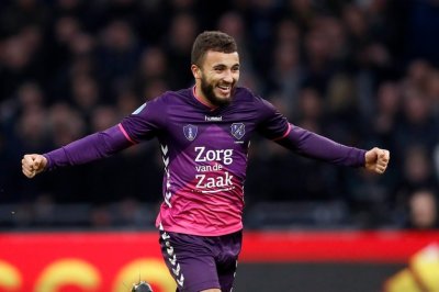 لبيض يقطف تاسع الثمرات