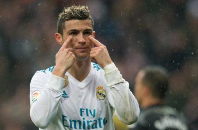 رونالدو كاد أن يغادر ريال مدريد على طريقة نيمار