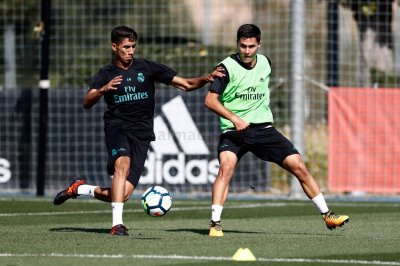 حكيمي مستبعد من مباراة بيتيس