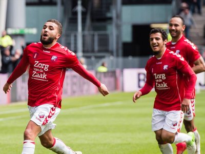 لبيض والخياطي يغردان خارج السرب