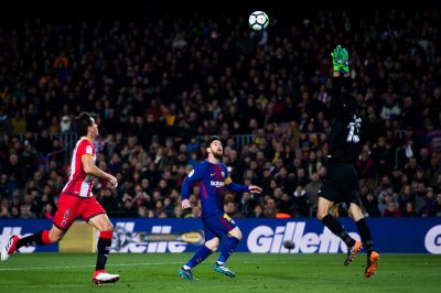 ياسين بونو: ميسي   جن   ديال الكرة