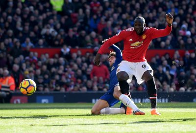 هداف مانشستر يونايتد يطيح بتشيلسي فريقه القديم