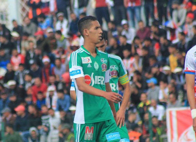 بانون حاضر أمام المتزعم اتحاد طنجة