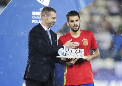 عرض مغري لداني سيبايوس من ميلان الإيطالي