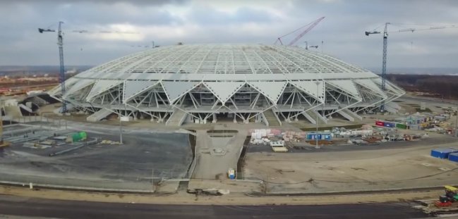 الفيفا يحذر من استمرار التأخير في أعمال البناء بملعب سامارا