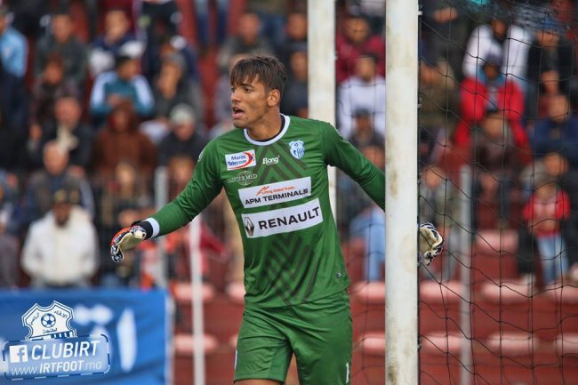 هل يبقي إتحاد طنجة على حارسه التكناوتي؟