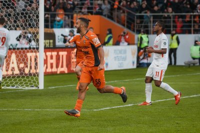 عثمان الكبير يواصل لفت الإنتباه بروسيا