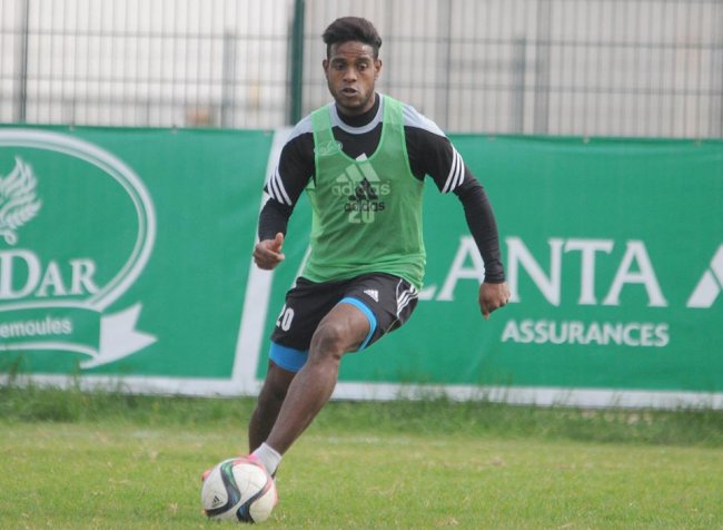 هل أقنع أوزال جبيرة بتجديد عقده ؟