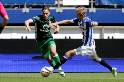 أمرابط يعوض الأحمدي ويقود فاينورد للفوز