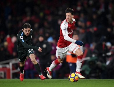 استياء في أرسنال بسبب أوزيل!