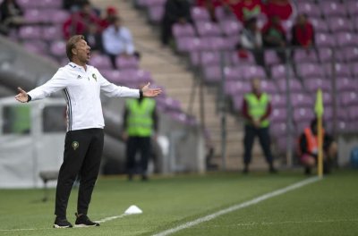 رونار: الكعبي ثعلب والناس يقسون على بلهندة