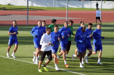 الحصة التدريبية الاولى للمنتخب الوطني بروسيا