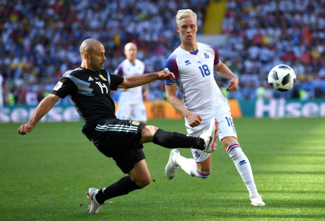 الفيكينغ الأيسلندي يحرج الطانغو ويفرض التعادل