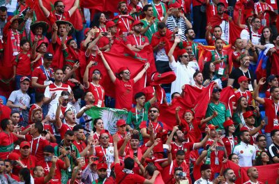 هنا سان بطرسبورغ: الجمهور يجتمع ويوجه رسالة إلى اللاعبين