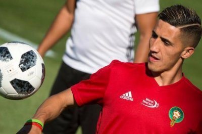 لاعب اسمه فيصل فجر ما محله من الاهتمام؟