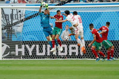 هنا موسكو: منير المحمدي: كرة القدم غير منصفة