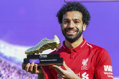 ليفربول يعلن تمديد تعاقده مع المصري محمد صلاح لفترة طويلة