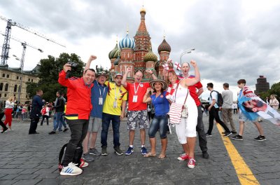 في كأس العالم.. تطبيق  غوغل  للترجمة يحطم الحواجز بين اللغات