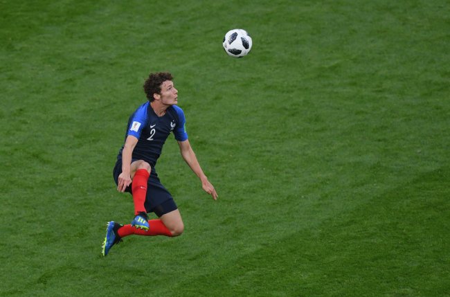 بايرن ميونيخ الالماني يتعاقد مع اللاعب الفرنسي بافار