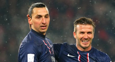 بيكام يجبر إبراهيموفتتش على ارتداء قميص إنجلترا