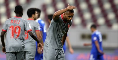 الجزائري بونجاح يهدد العرابي مبكرا