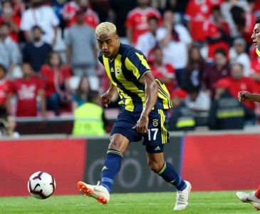 أنصار فنرباتشي يطالبون درار بالرحيل