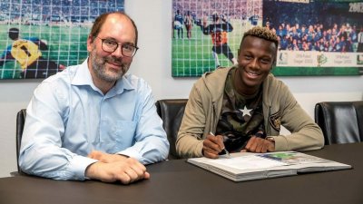 لهذا السبب فشل أرسنال في التعاقد مع منديل؟