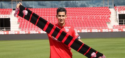 نايف لأول مرة رسمي بتشكيلة فريقه الجديد