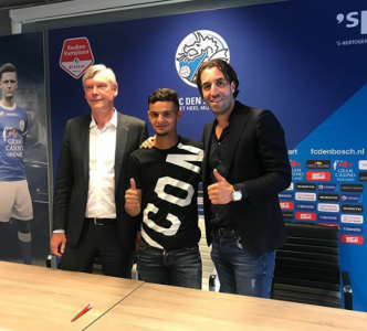 هذا الأسد الصاعد يختفي في بطولة صغيرة