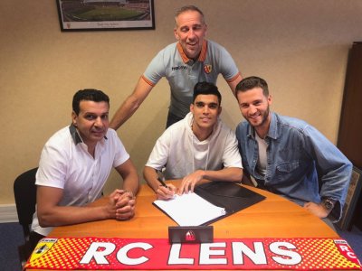 بنشرقي يوقع رسميا للانس الفرنسي