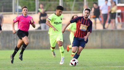 برشلونة فسخ عقد لاعبه المغربي