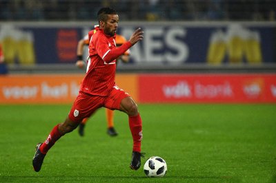 كارسيلا يصنع هدفا ويخسر