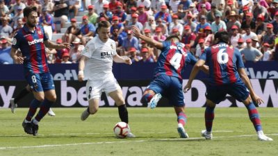 بطولة اسبانيا: فالنسيا بلا فوز للمباراة الثالثة